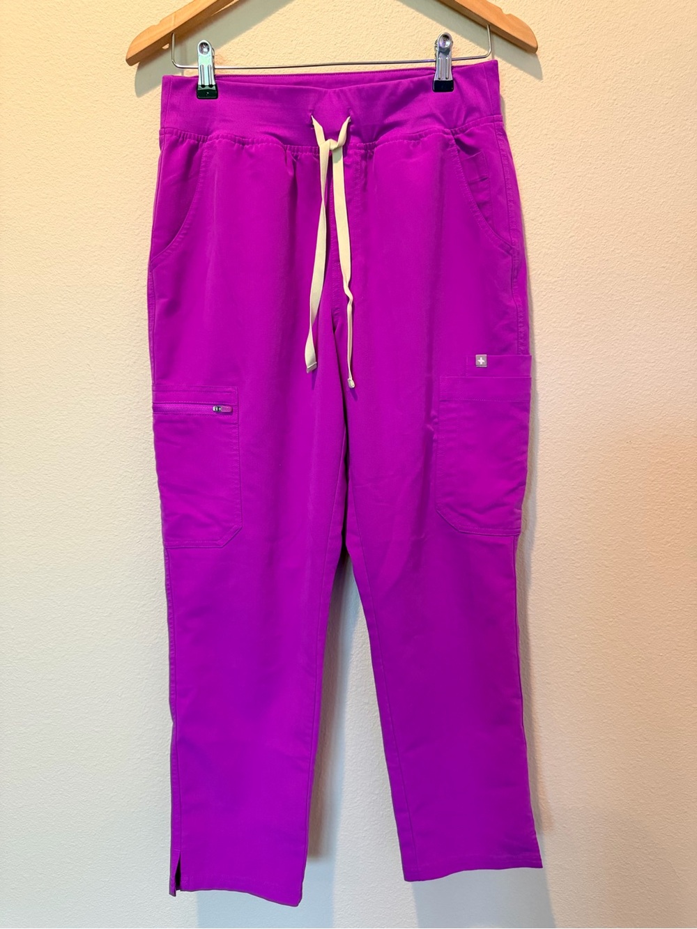 FIGS Technical Collection Yola Slim Scrub Pants Size M/P Bright Magenta #0124